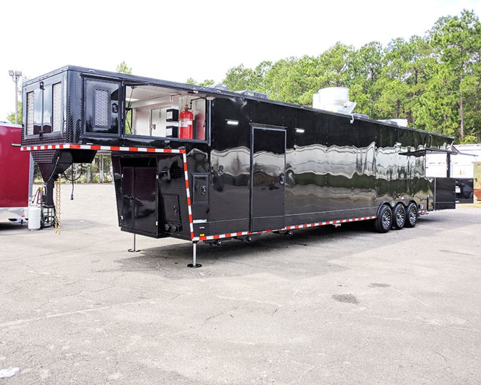Southern Dimensions 47′- Fully Loaded Gooseneck with smoker Gooseneck-ELIB OLE Hickory Pit (SDG-604)
